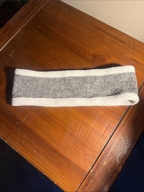 Cozy Gray & White Fleece Ear Warmer Headband - Women Accessories